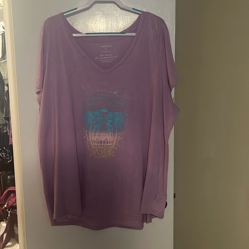 Skull Classic Fit Tee